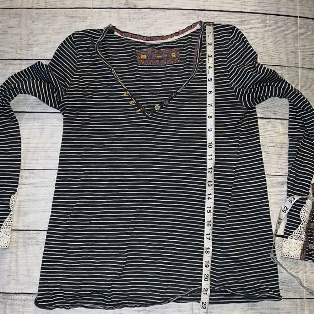 Anthropologie | Anthro Little Yellow Button Striped Long Sleeve Tee Cuffs sz XS